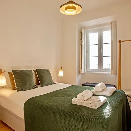 Renovated Cosy 1bedroom In Santos 리스본